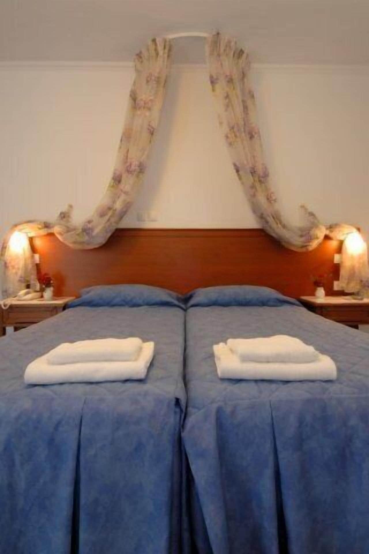 Отель Costa Blu Бенитсес Экстерьер фото