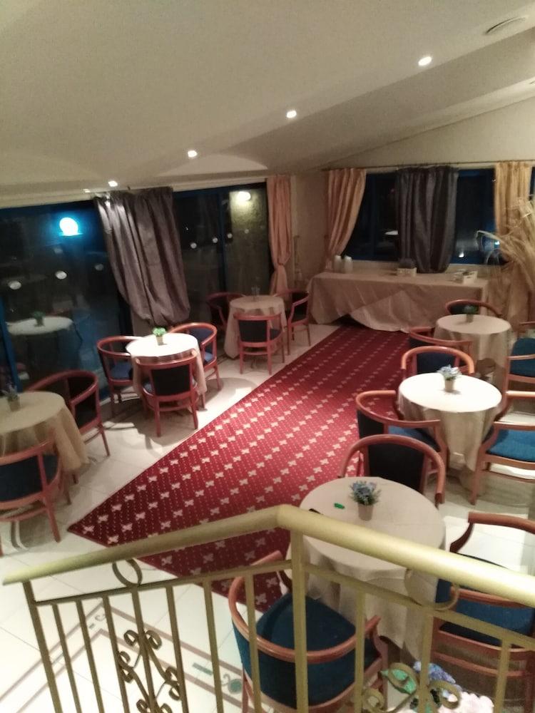 Отель Costa Blu Бенитсес Экстерьер фото