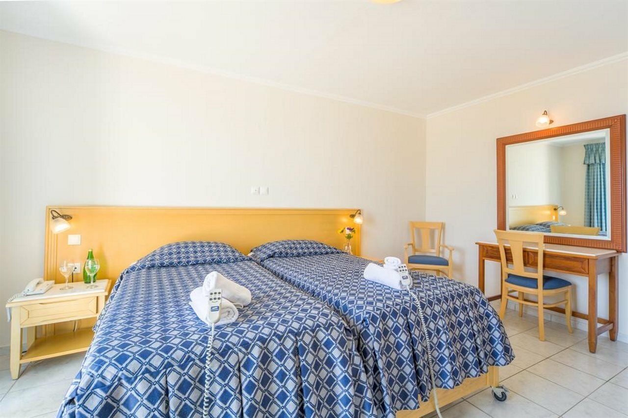 Отель Costa Blu Бенитсес Экстерьер фото