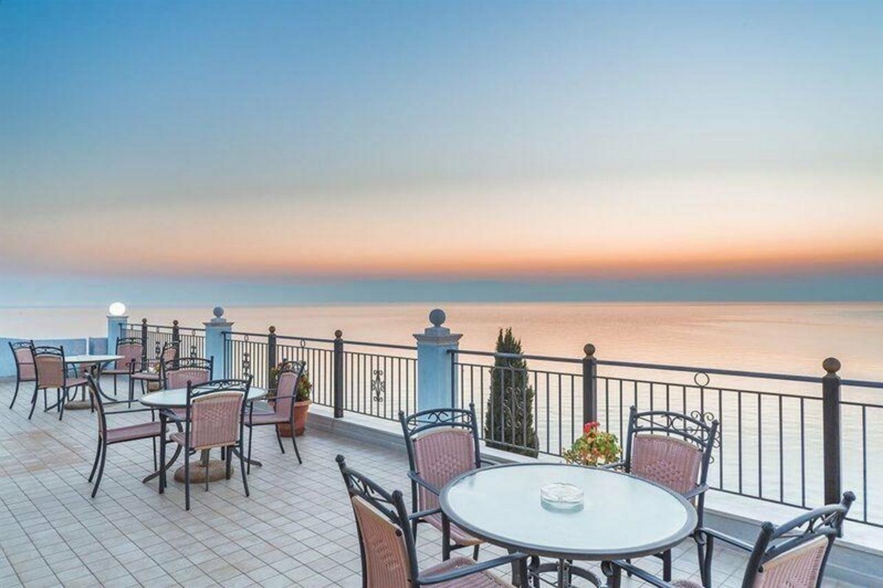 Отель Costa Blu Бенитсес Экстерьер фото