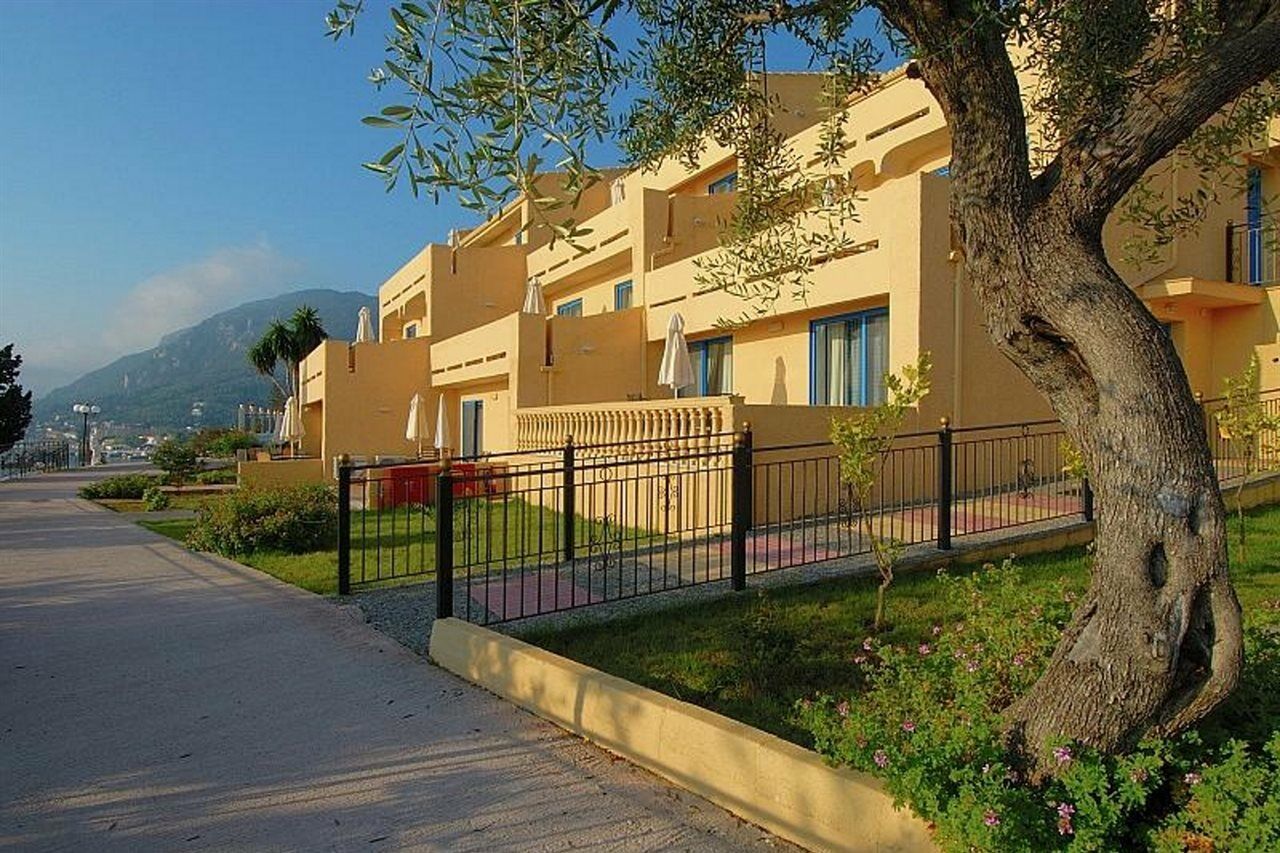 Отель Costa Blu Бенитсес Экстерьер фото